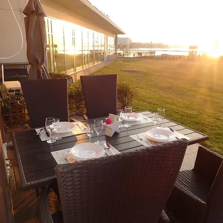 Club 218 Wellness Garden Apartman Siófok
